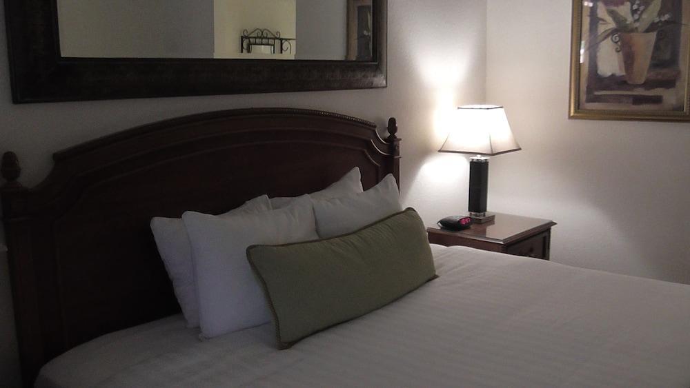 Ramada By Wyndham Kissimmee Downtown Hotel Екстериор снимка