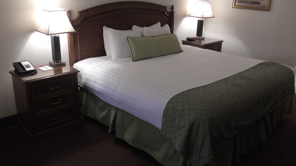 Ramada By Wyndham Kissimmee Downtown Hotel Екстериор снимка