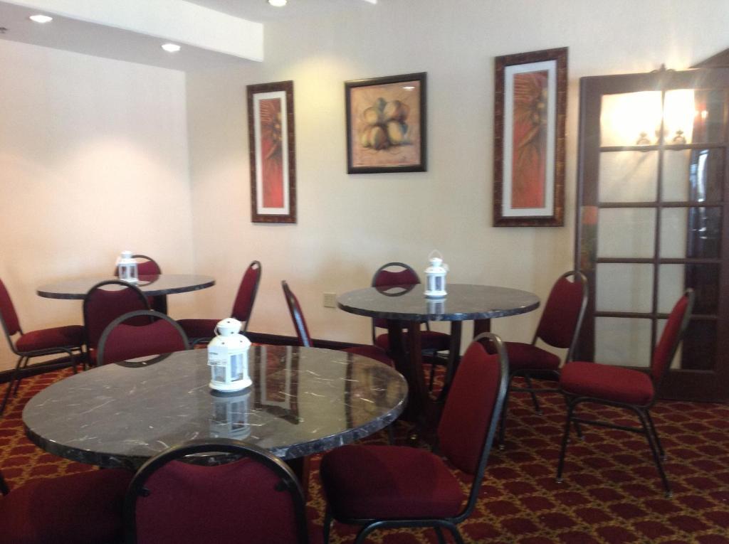 Ramada By Wyndham Kissimmee Downtown Hotel Екстериор снимка