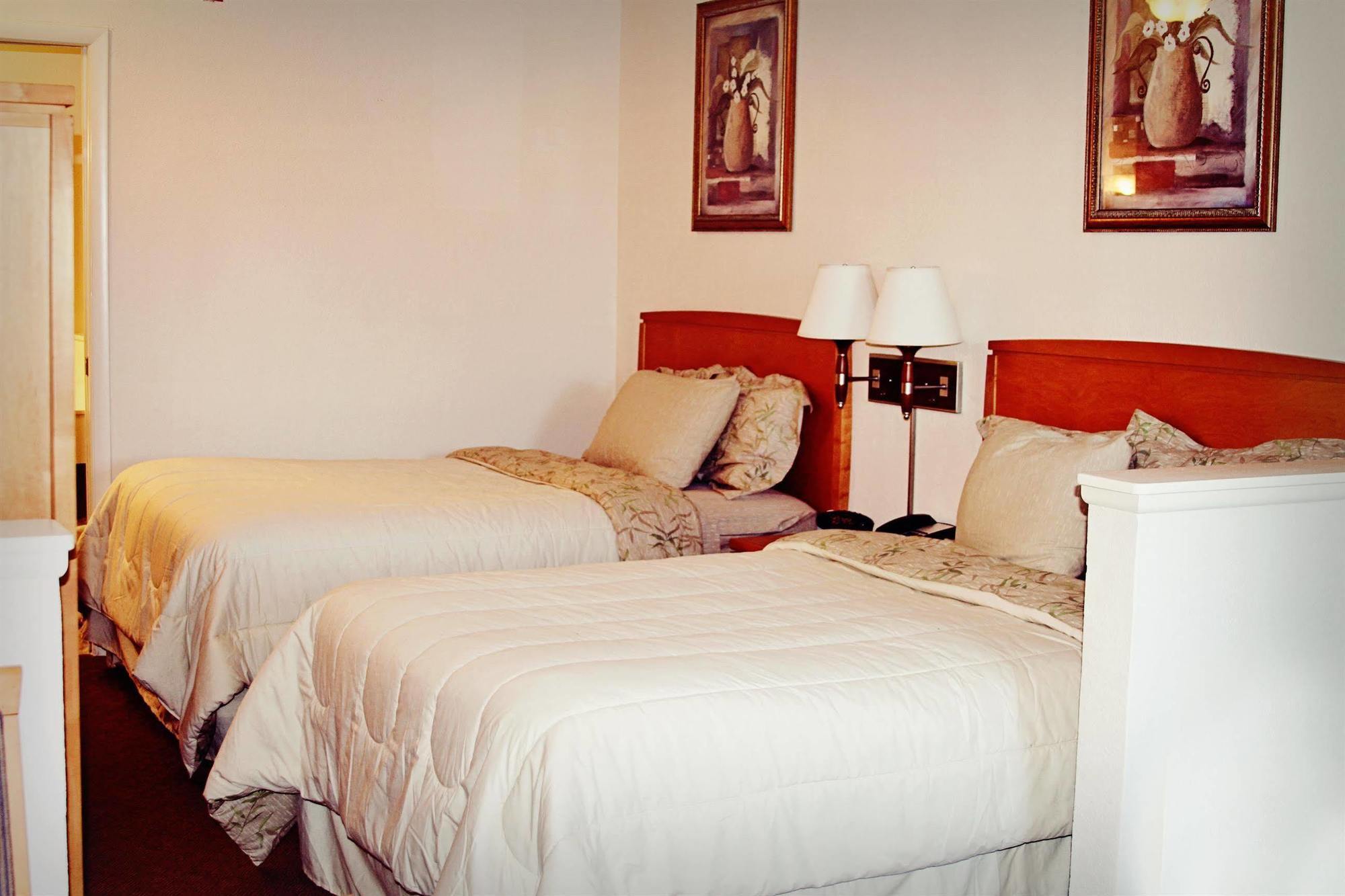 Ramada By Wyndham Kissimmee Downtown Hotel Екстериор снимка